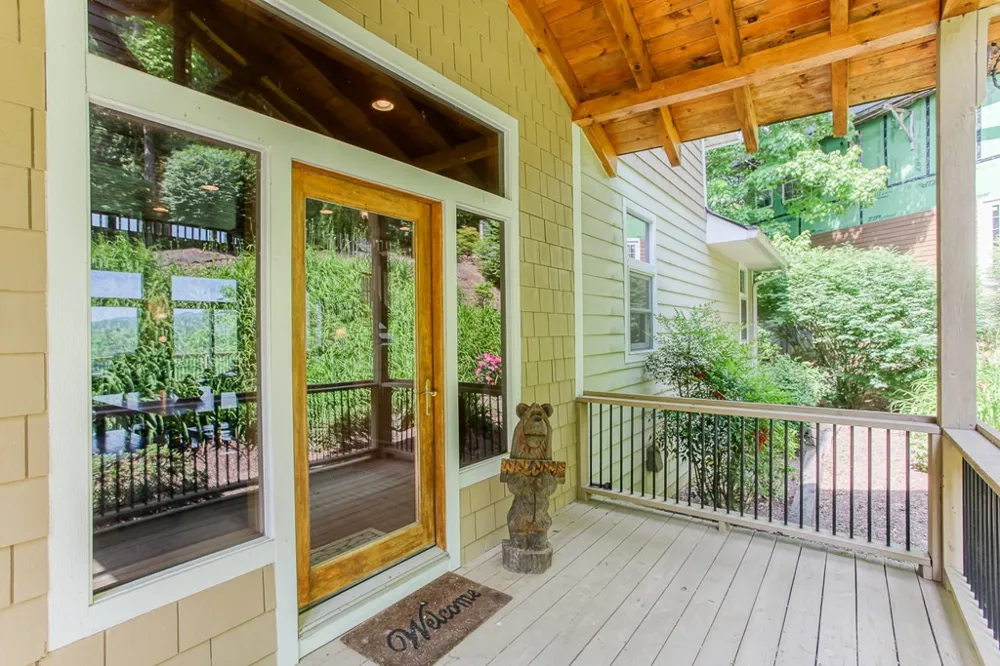 113 Snowbird Trail Robbinsville, NC 28771