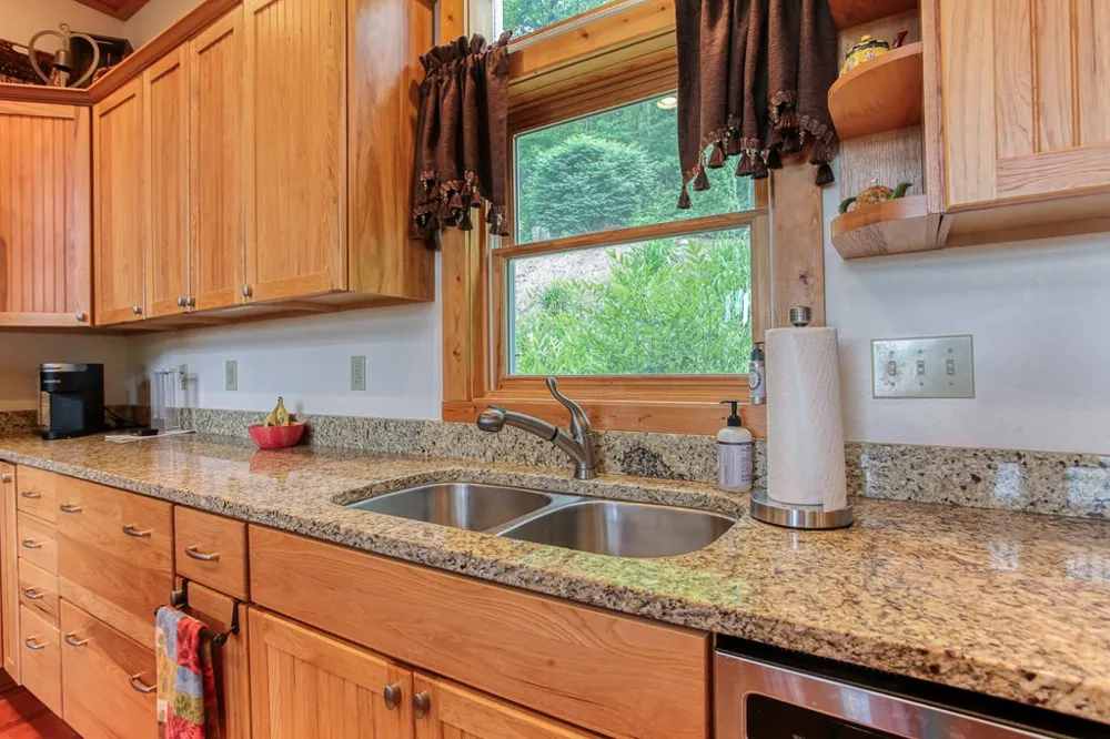 113 Snowbird Trail Robbinsville, NC 28771