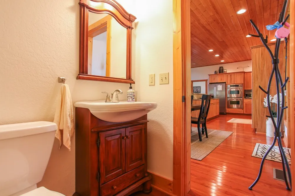 113 Snowbird Trail Robbinsville, NC 28771