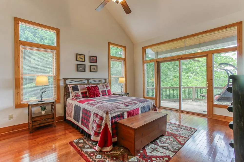 113 Snowbird Trail Robbinsville, NC 28771
