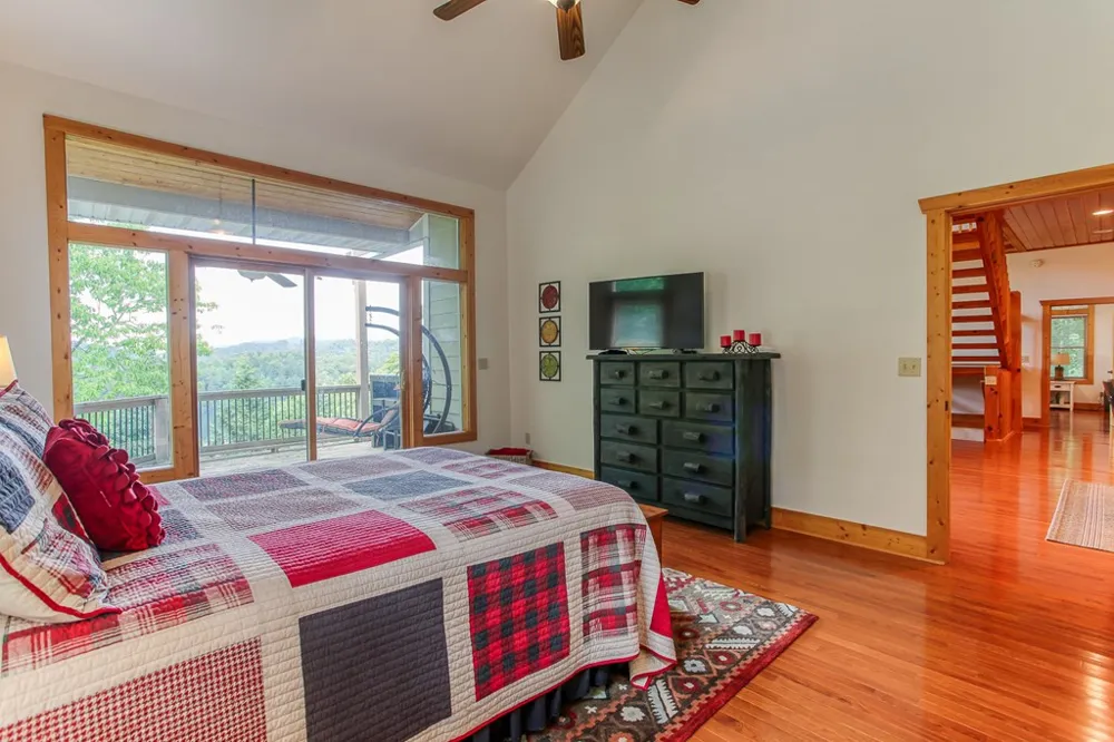 113 Snowbird Trail Robbinsville, NC 28771