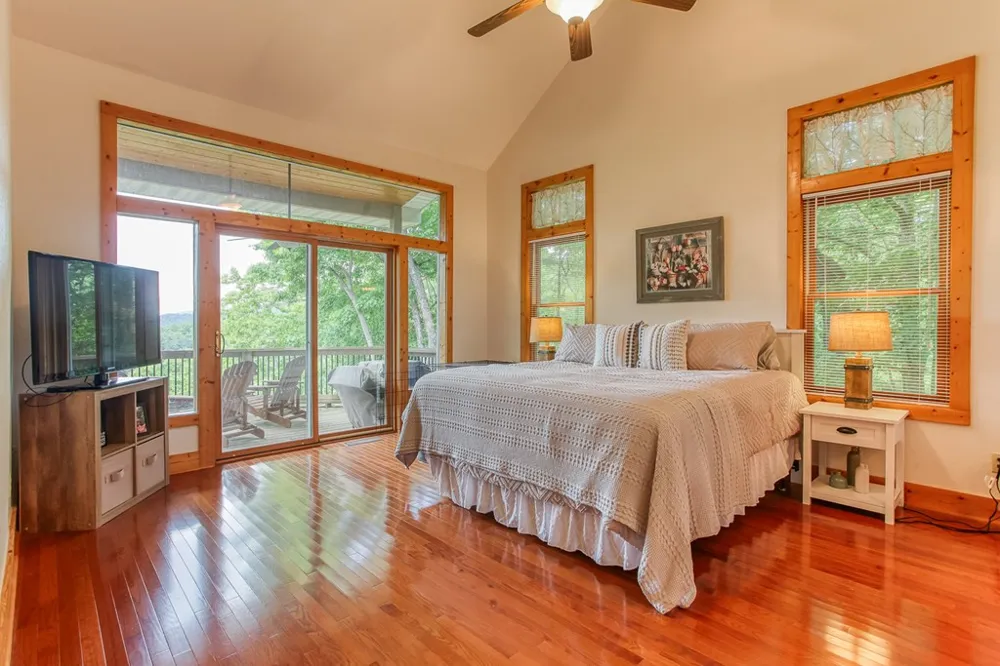 113 Snowbird Trail Robbinsville, NC 28771