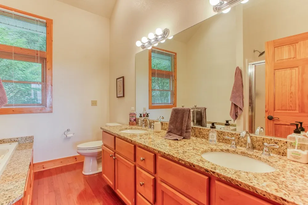 113 Snowbird Trail Robbinsville, NC 28771