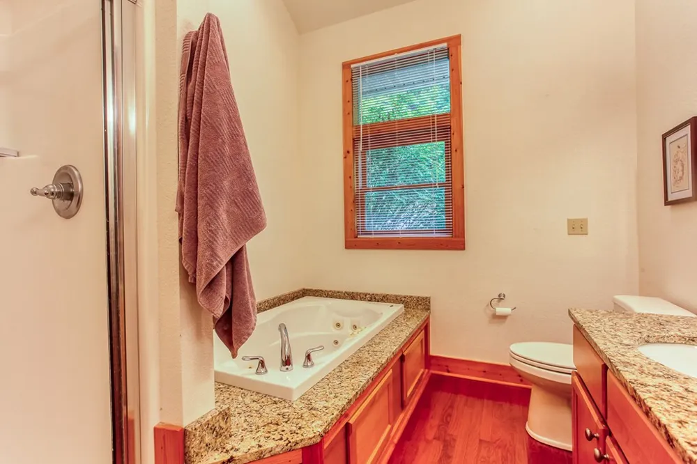 113 Snowbird Trail Robbinsville, NC 28771