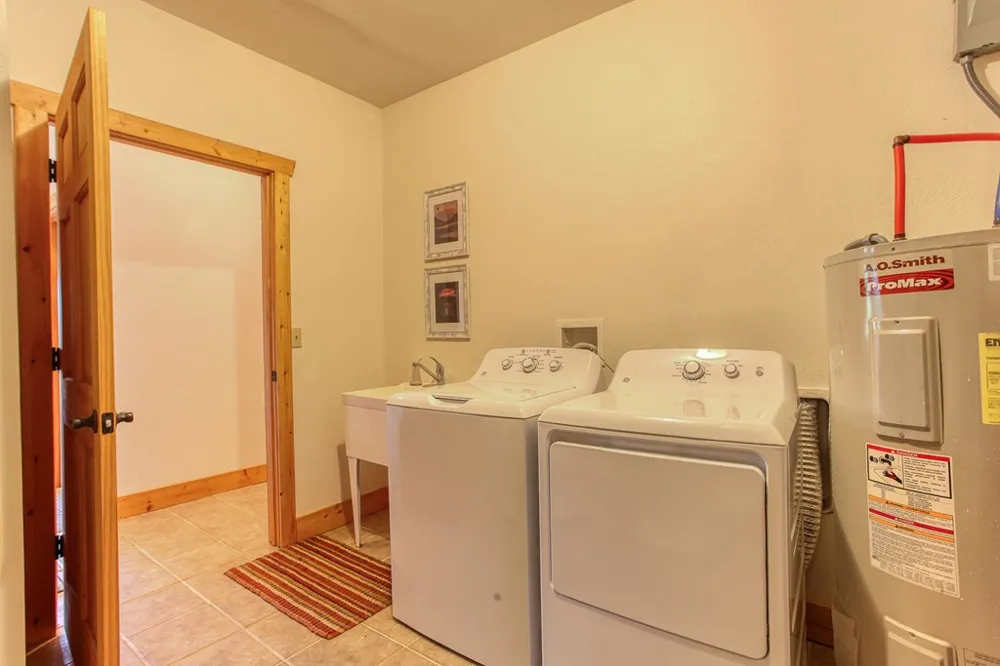 113 Snowbird Trail Robbinsville, NC 28771