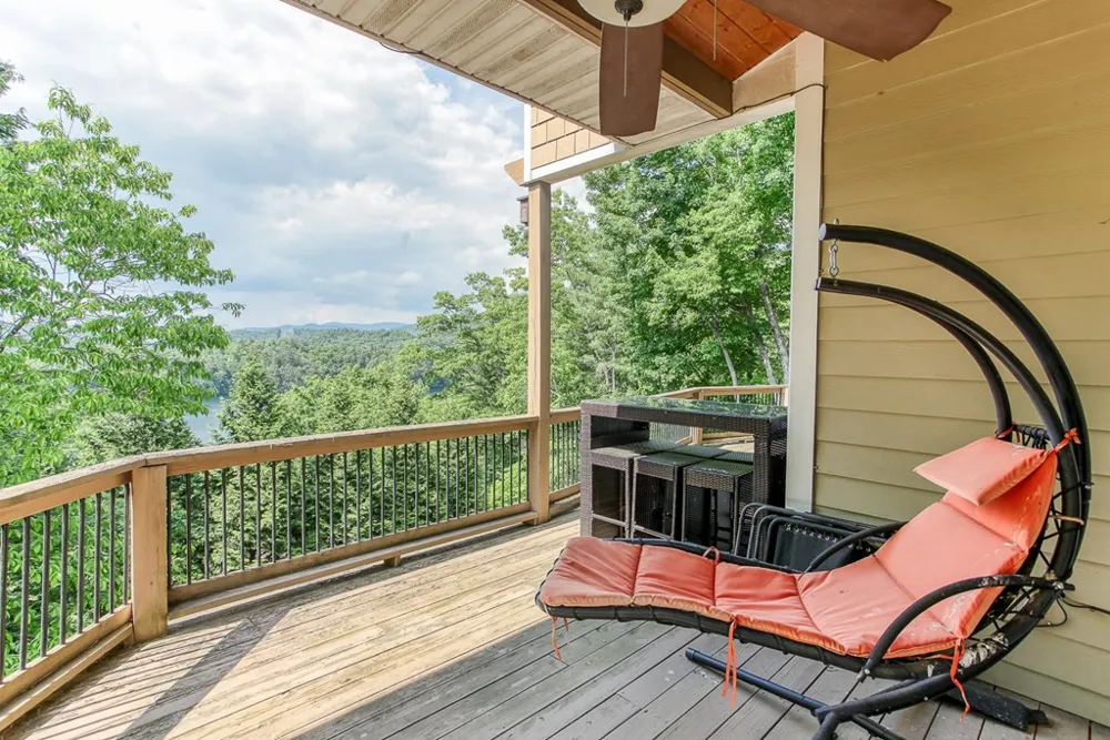 113 Snowbird Trail Robbinsville, NC 28771