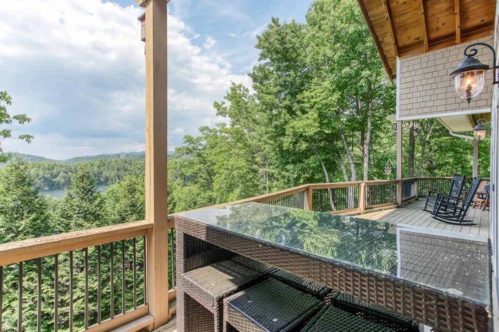 113 Snowbird Trail Robbinsville, NC 28771