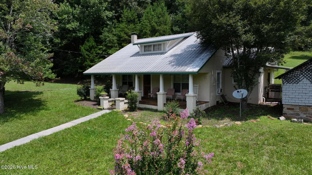 805 Bethabara Road Hayesville, NC 28904