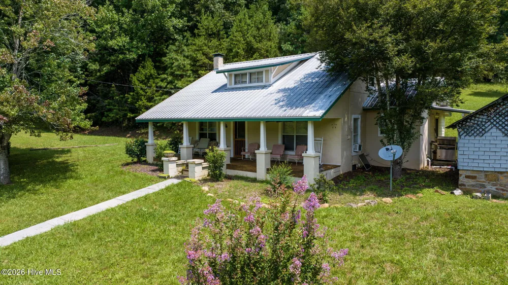 805 Bethabara Road Hayesville, NC 28904