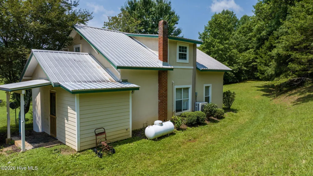 805 Bethabara Road Hayesville, NC 28904