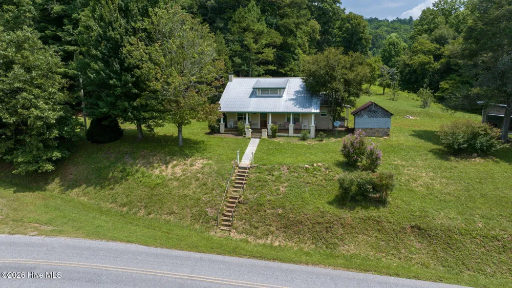 805 Bethabara Road Hayesville, NC 28904