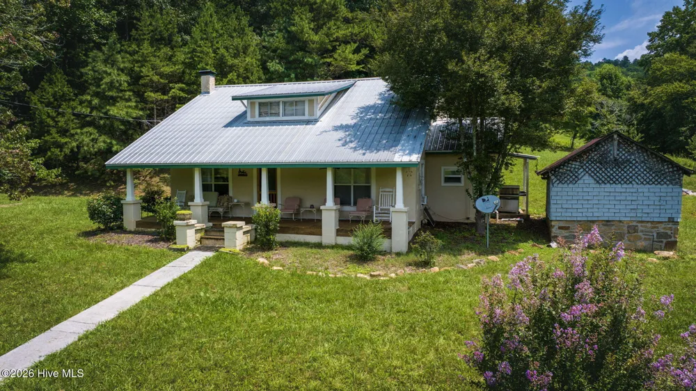 805 Bethabara Road Hayesville, NC 28904