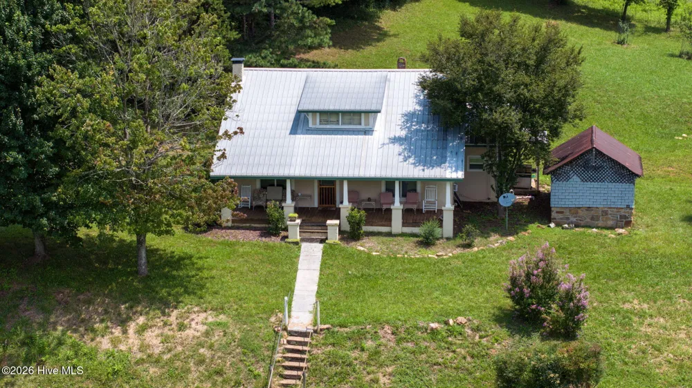 805 Bethabara Road Hayesville, NC 28904
