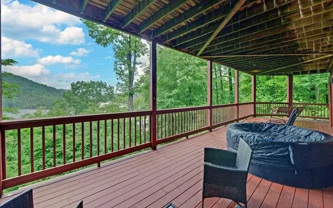 135 Ridge Top Drive Topton, NC 28781