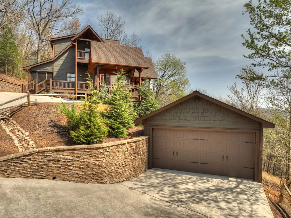 486 Henderson Lane Mineral Bluff, GA 30559