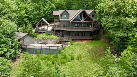 486 Henderson Lane