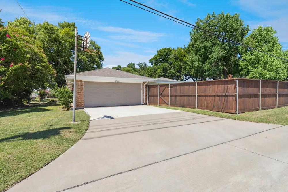 1501 Austrian Road Grand Prairie, TX 75050