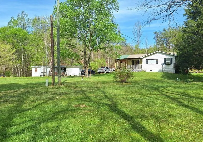 180 Walker Road Tellico Plains, TN 37385