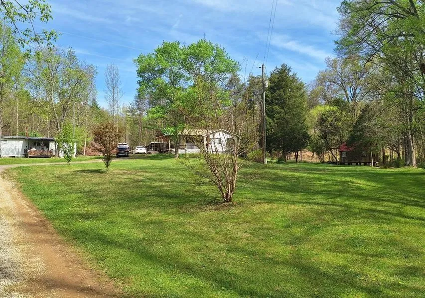 180 Walker Road Tellico Plains, TN 37385