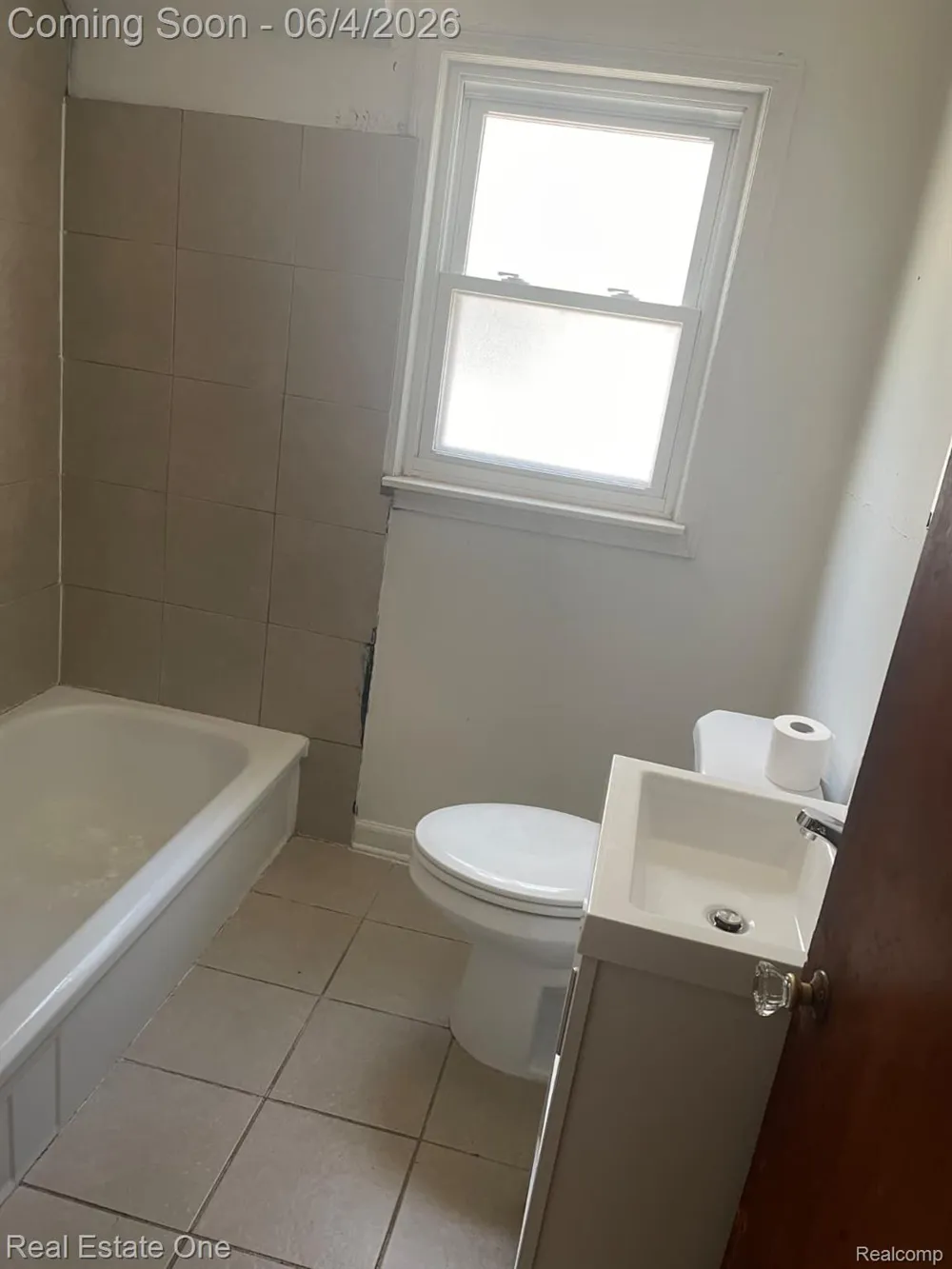 25963 Powers Avenue Dearborn Heights City, MI 48125