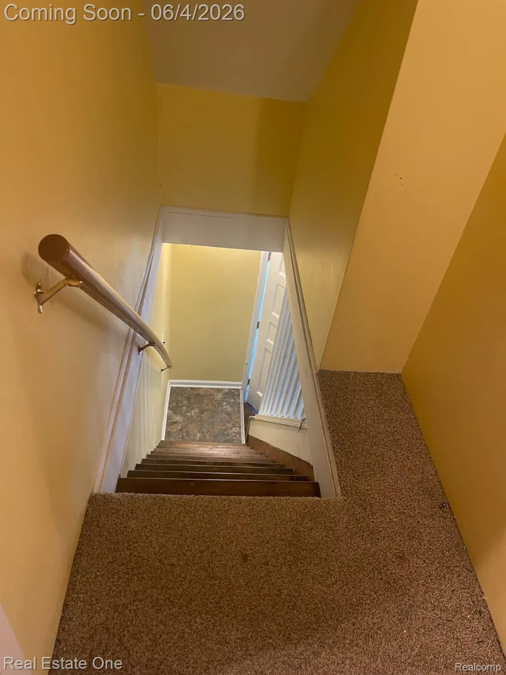 25963 Powers Avenue Dearborn Heights City, MI 48125