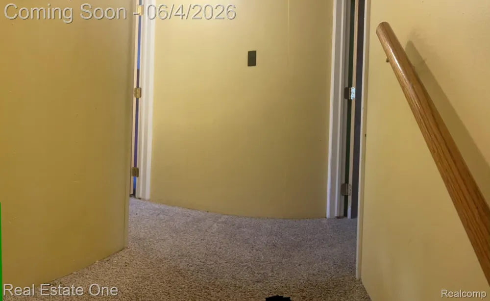 25963 Powers Avenue Dearborn Heights City, MI 48125