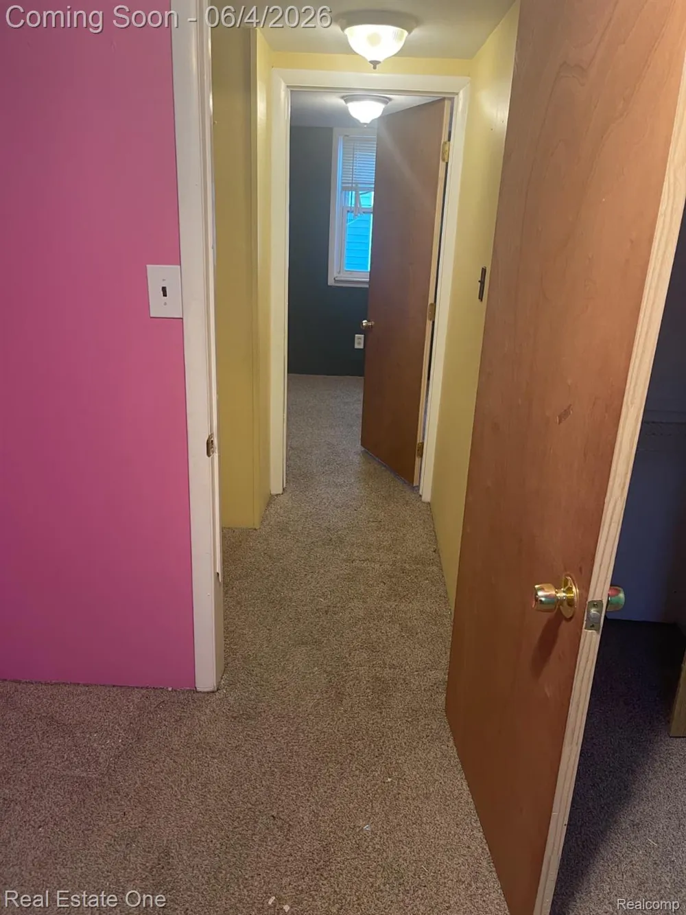 25963 Powers Avenue Dearborn Heights City, MI 48125