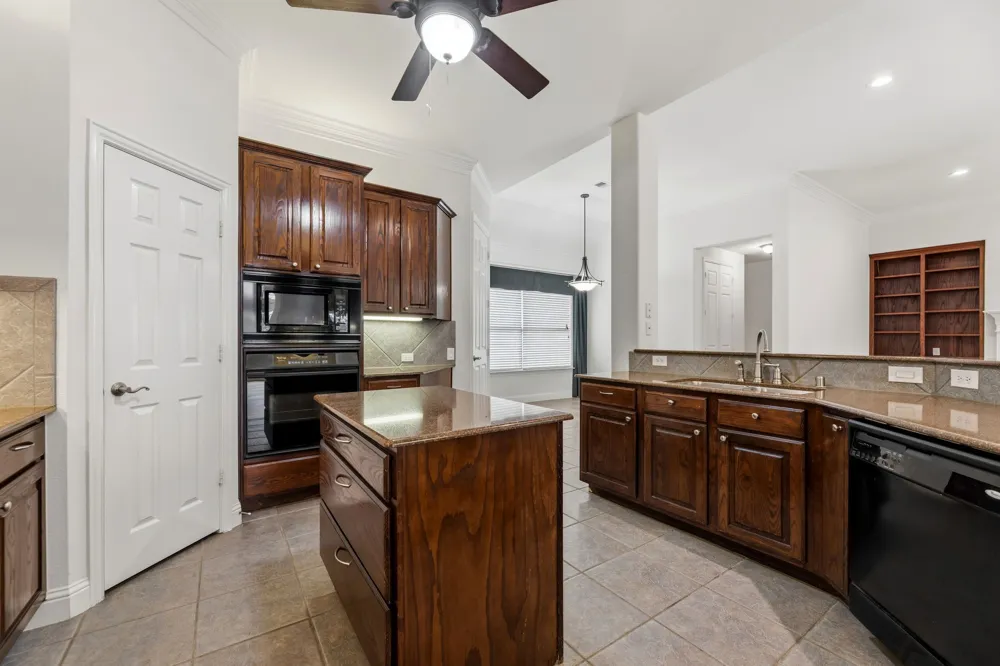 613 Pelican Hills Drive Fairview, TX 75069
