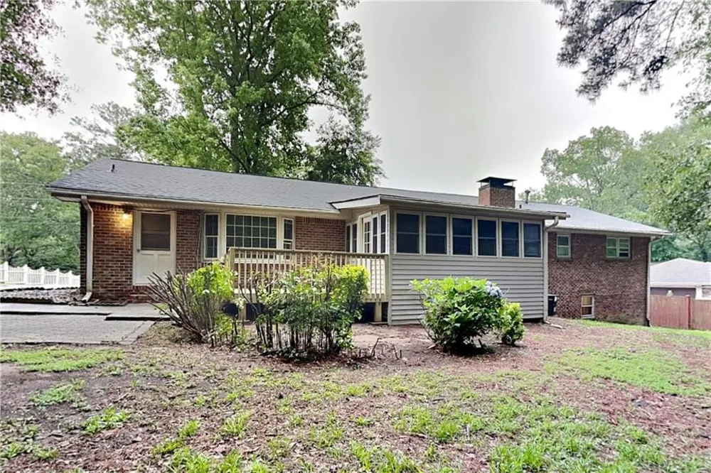 2755 Hickory Circle Snellville, GA 30078