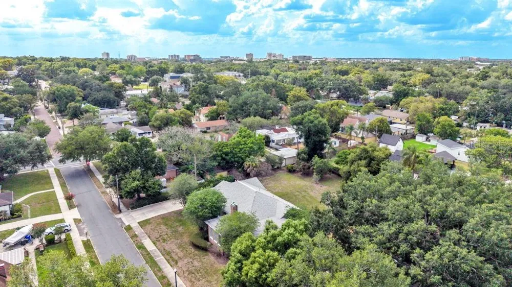747 S CLAYTON AVENUE Lakeland, FL 33801