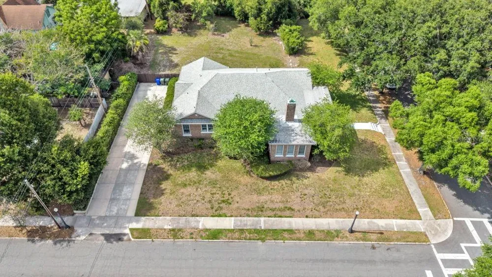 747 S CLAYTON AVENUE Lakeland, FL 33801