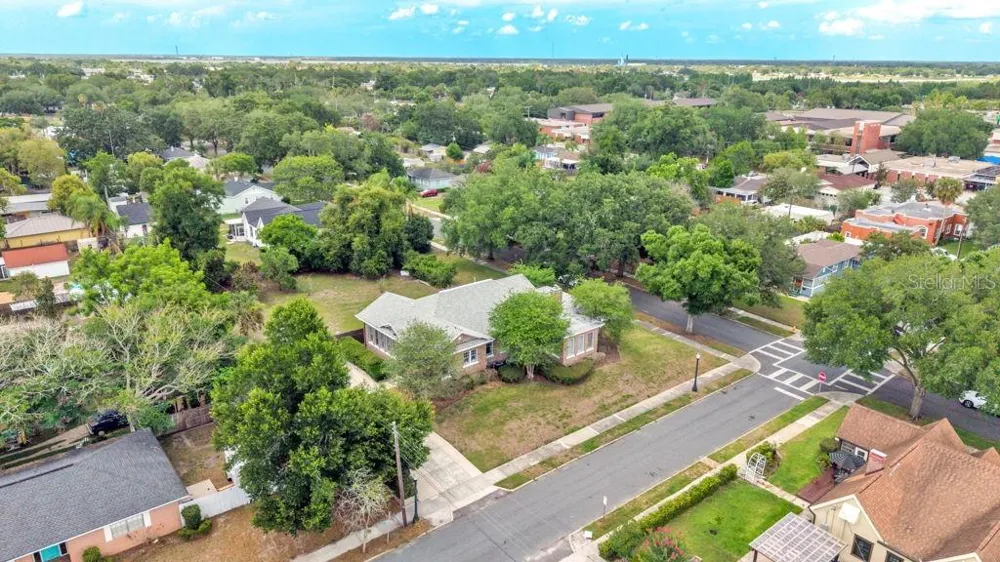 747 S CLAYTON AVENUE Lakeland, FL 33801