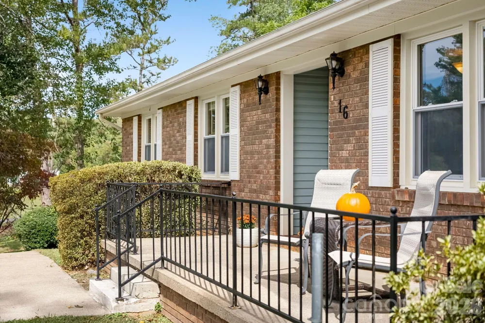 16 Sun Valley Court Alexander, NC 28701