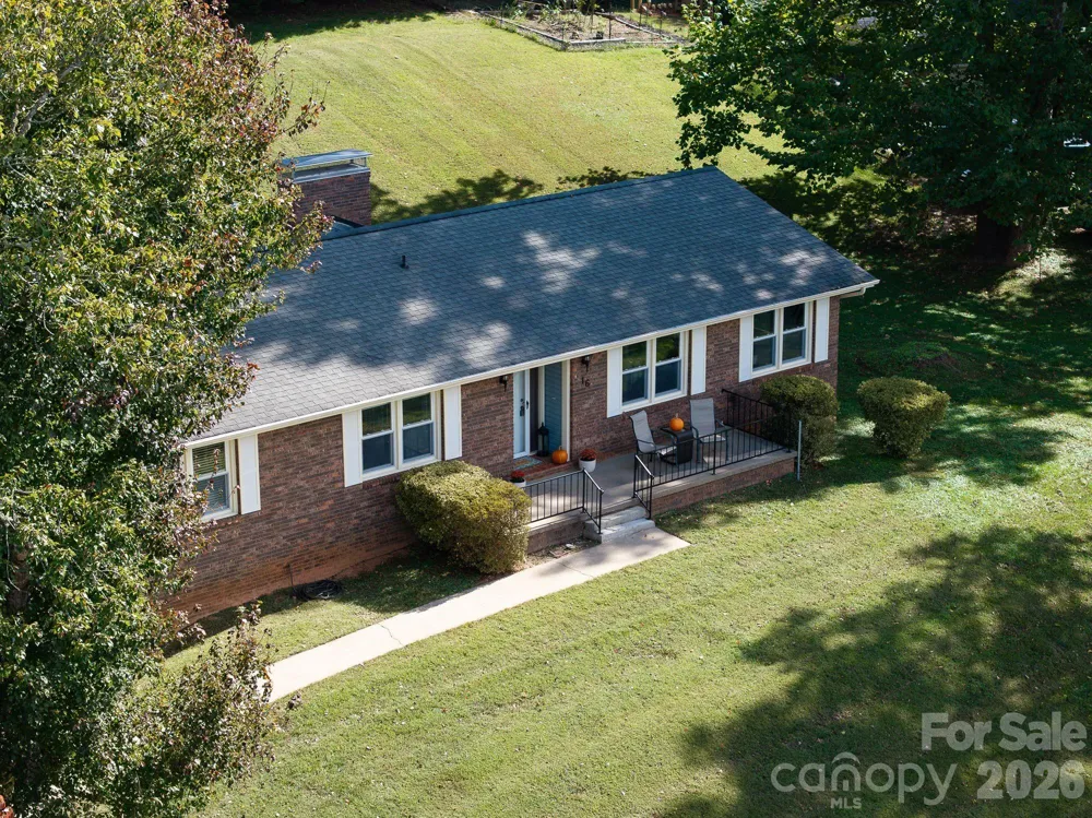 16 Sun Valley Court Alexander, NC 28701