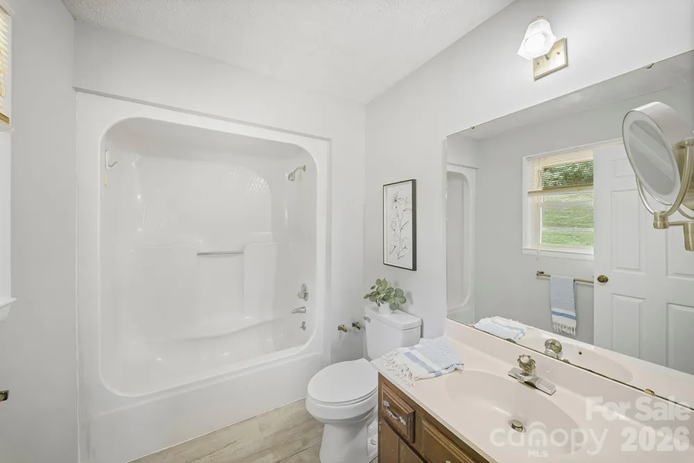 16 Sun Valley Court Alexander, NC 28701