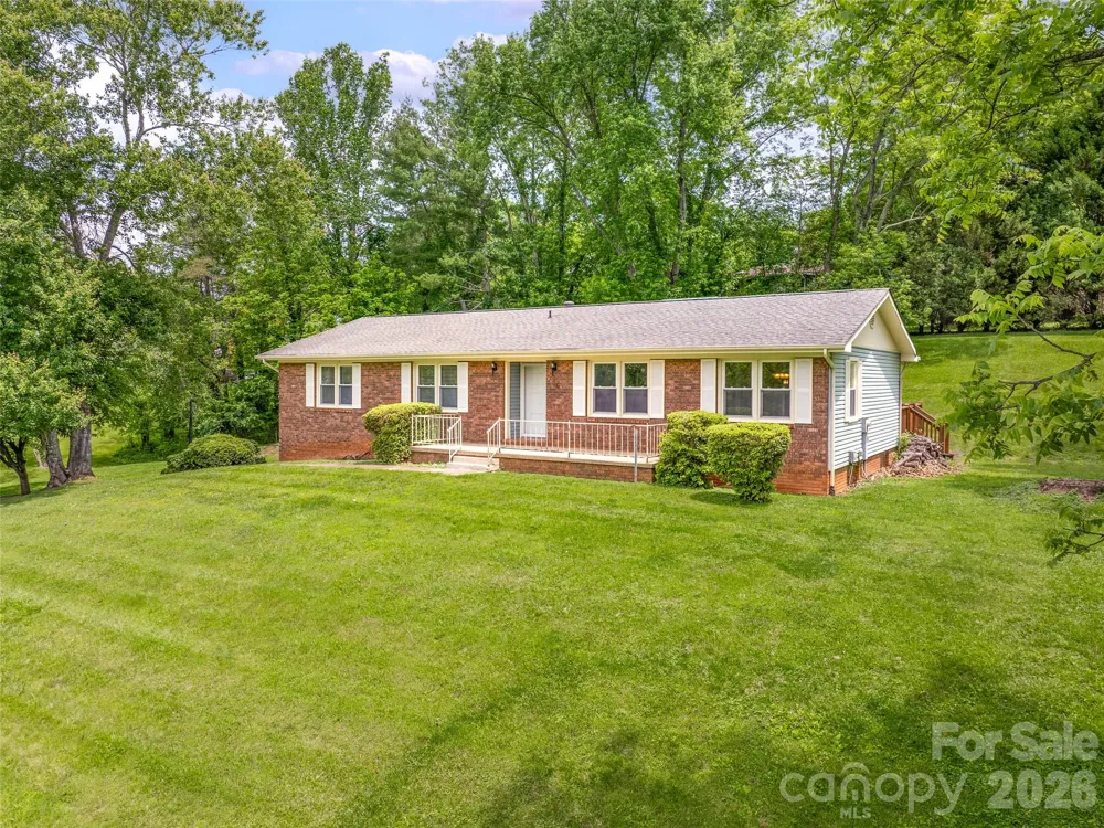 16 Sun Valley Court Alexander, NC 28701
