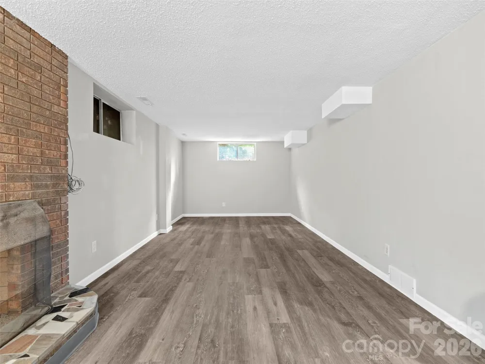 16 Sun Valley Court Alexander, NC 28701