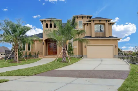 502 Amalfi Drive