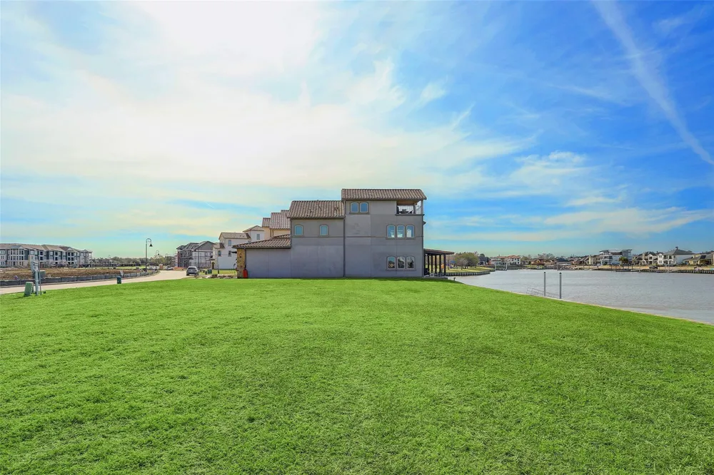 2530 Beacon Circle League City, TX 77573