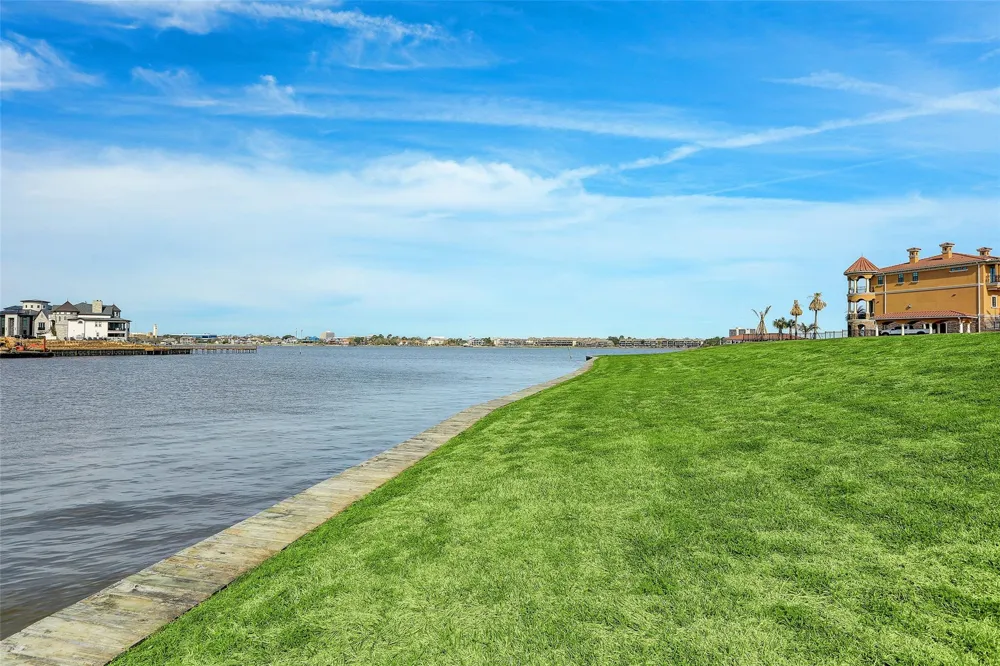 2530 Beacon Circle League City, TX 77573