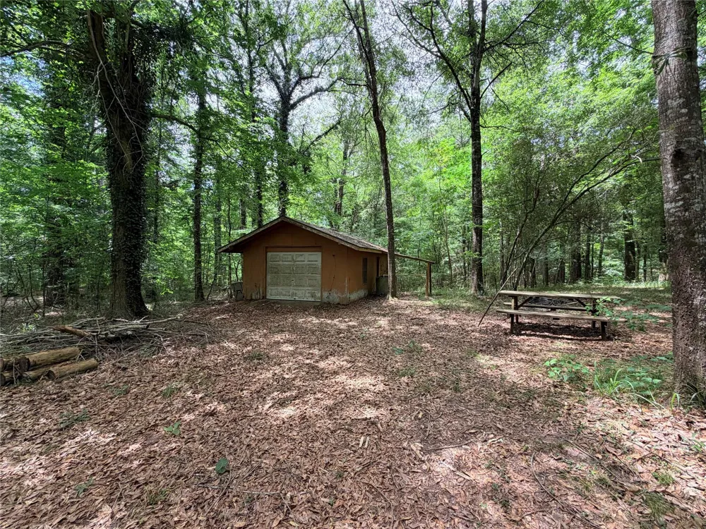 962 Fm 256 E Woodville, TX 75979