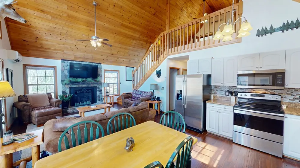 324 Azalea Ridge Topton, NC 28781