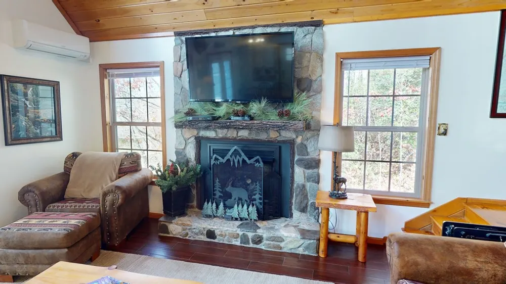 324 Azalea Ridge Topton, NC 28781