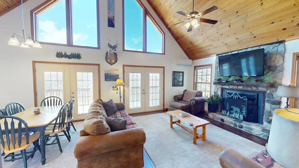 324 Azalea Ridge Topton, NC 28781