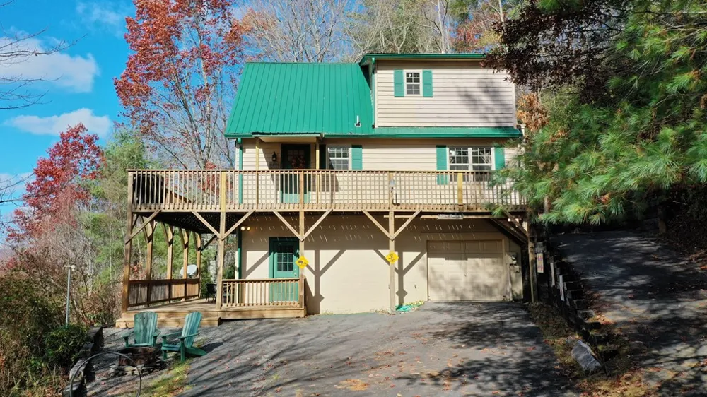 324 Azalea Ridge Topton, NC 28781