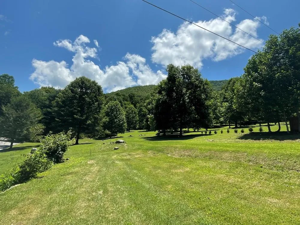3400 Franks Creek Robbinsville, NC 28771