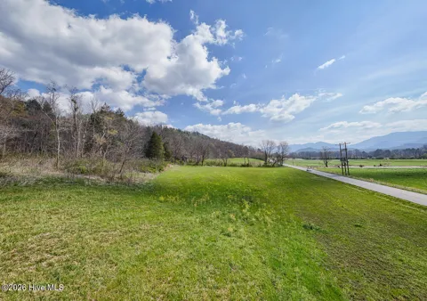 6387 Airport Road