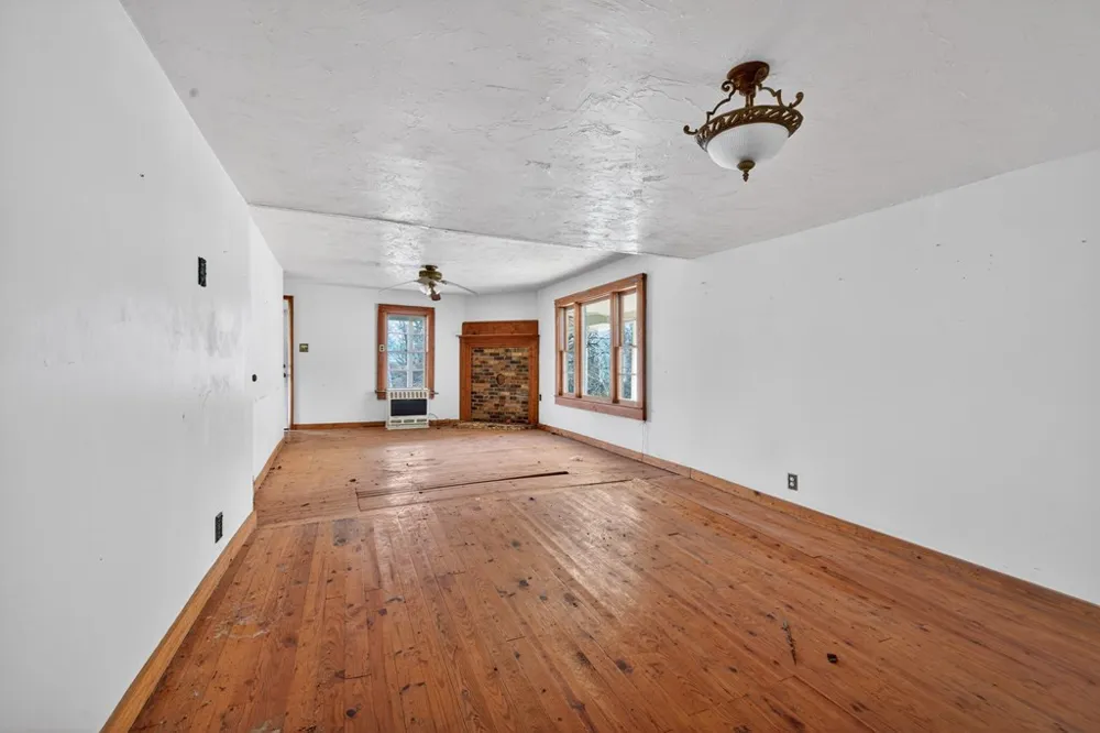 1917 Fairview Road Andrews, NC 28901