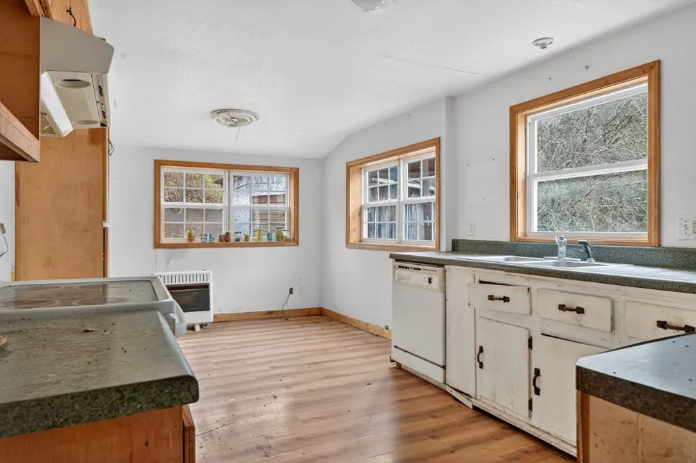 1917 Fairview Road Andrews, NC 28901