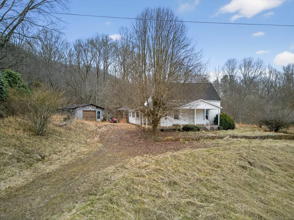 1917 Fairview Road Andrews, NC 28901